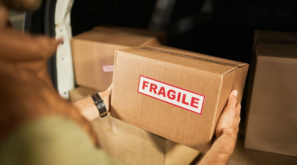 fragile moving box